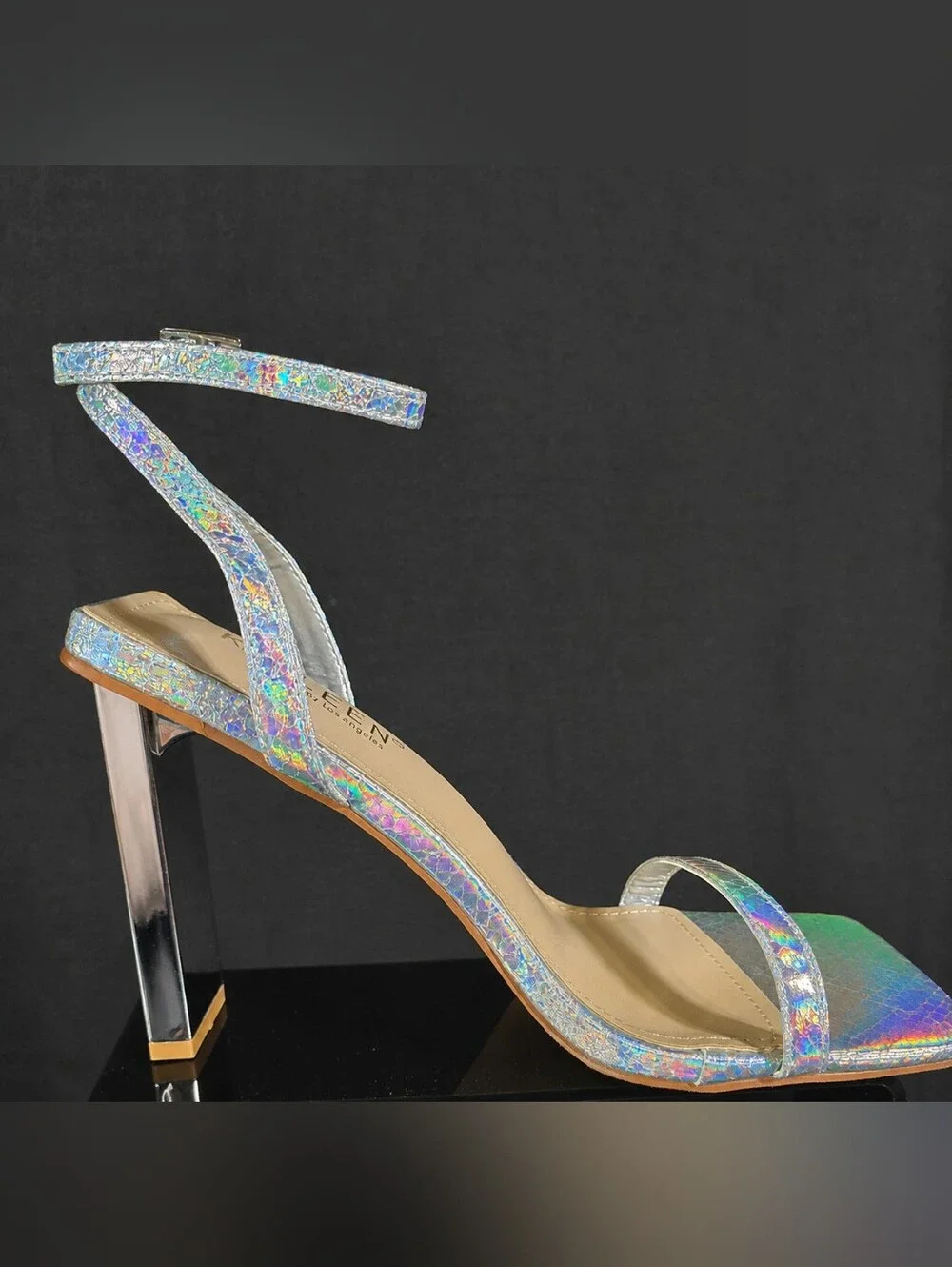 Kayleen by Los Angeles “Briar” Silver Holographic Heel Sandals – Size 7.5 – NIB